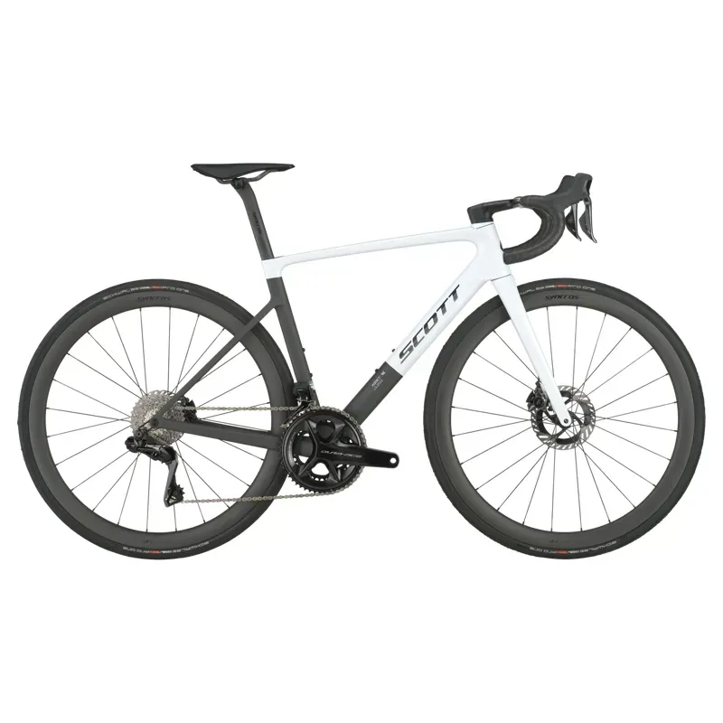 Scott Addict RC Pro Road Bike in Cumulus White/Carbon Black