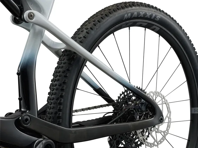 Liv Pique X Advanced SL 2 Mountain Bike In White/Carbon-7