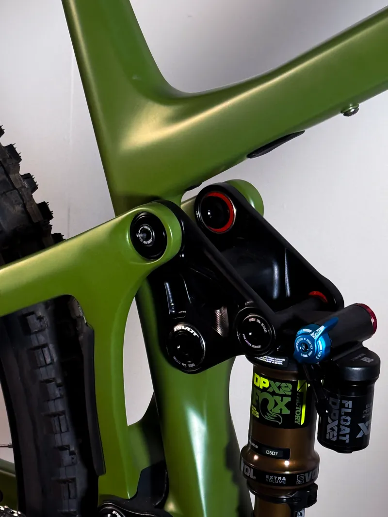 Pivot Cycles Switchblade V2 Green XL-1