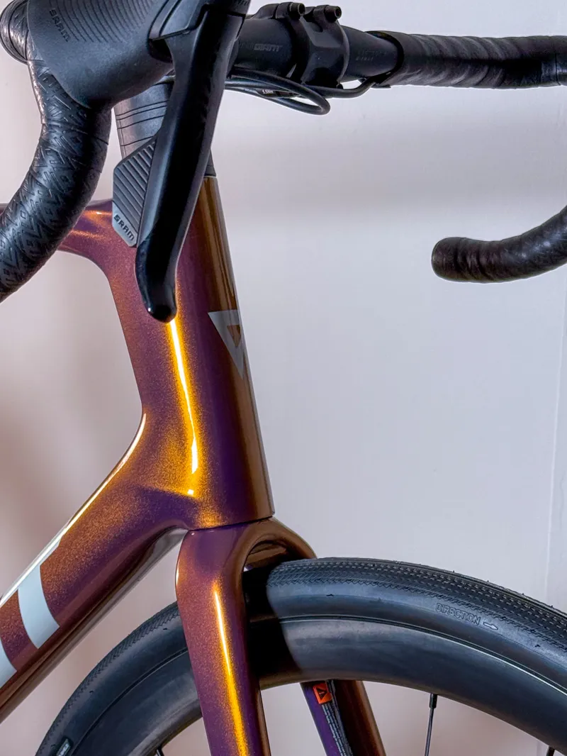 Giant Defy Advanced Pro 1 Road Bike In Gloss Meteor Storm-1