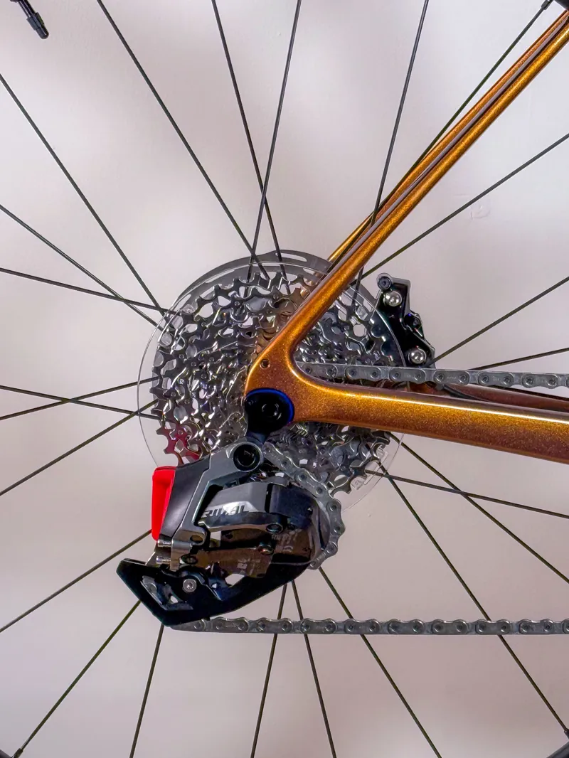 Giant Defy Advanced Pro 1 Road Bike In Gloss Meteor Storm-6