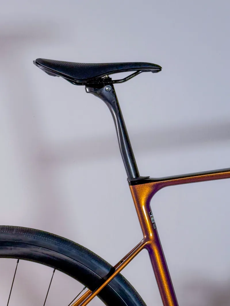 Giant Defy Advanced Pro 1 Road Bike In Gloss Meteor Storm-7