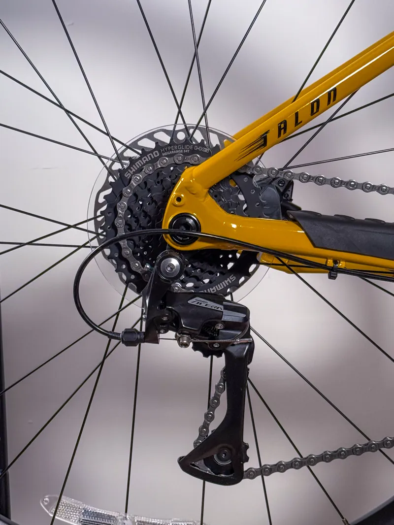 Giant Talon 3 29 Mountain Bike In Gloss Beeswax-4