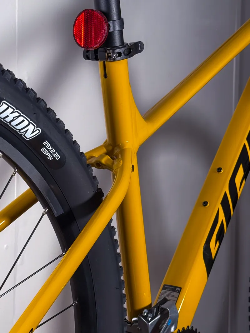 Giant Talon 3 29 Mountain Bike In Gloss Beeswax-5