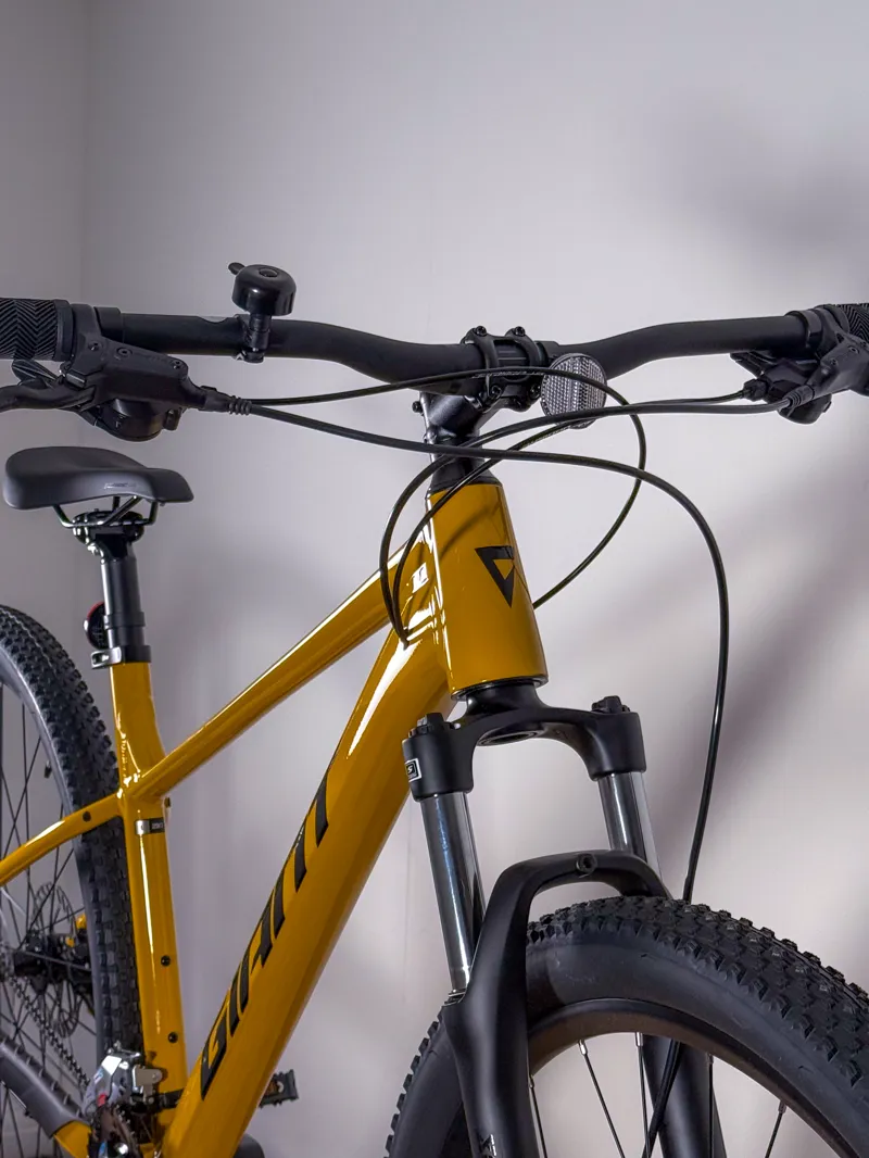 Giant Talon 3 29 Mountain Bike In Gloss Beeswax-6