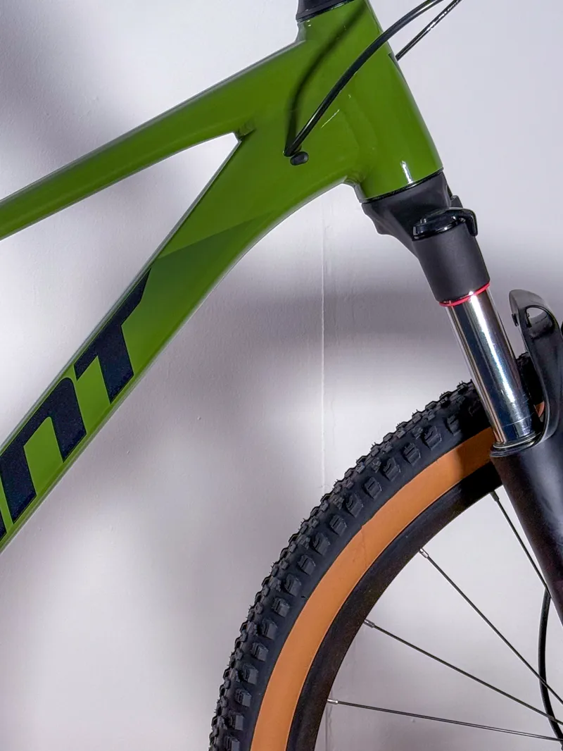 Giant Talon 2 29 Mountain Bike In Dried Matcha-2