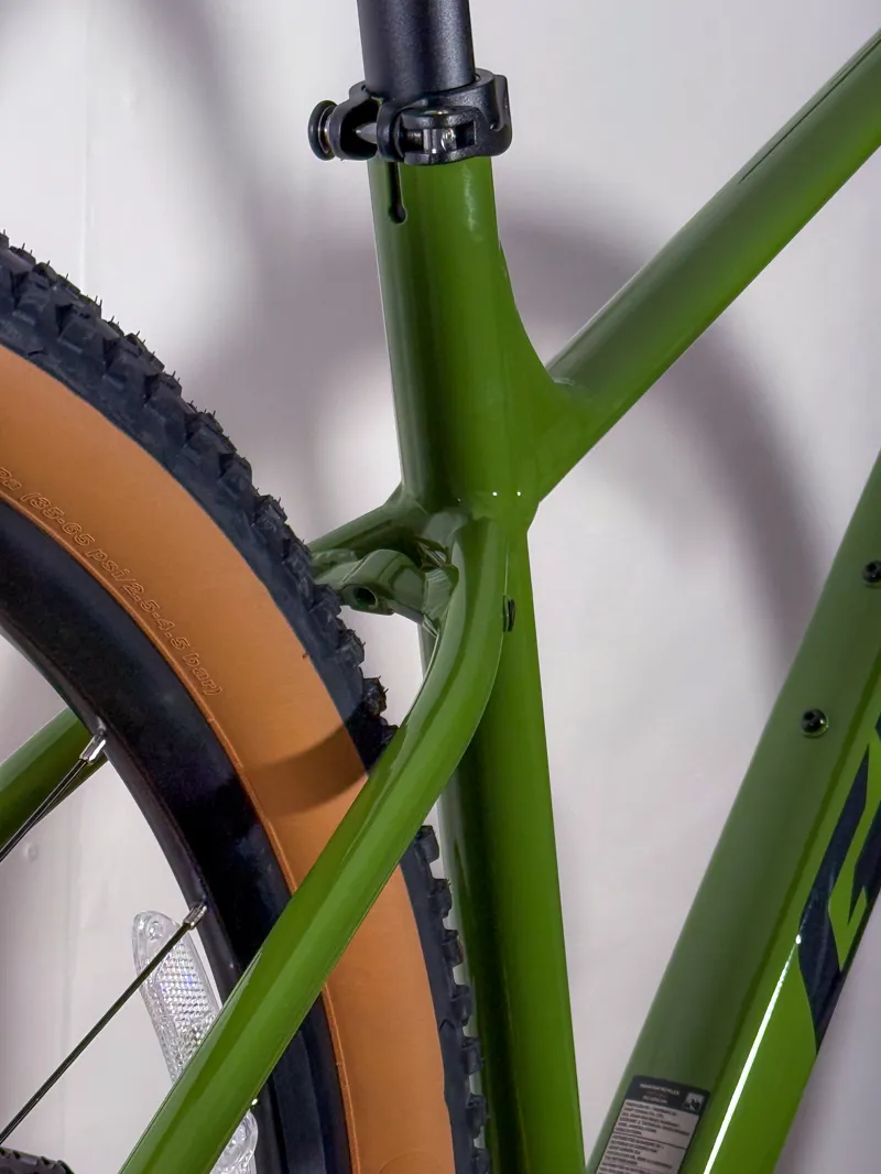 Giant Talon 2 29 Mountain Bike In Dried Matcha-6