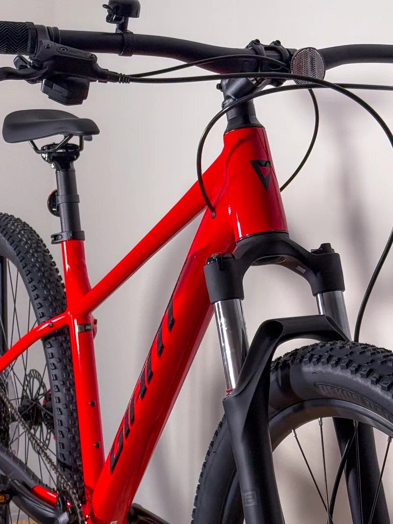 Giant Talon 2 29 Mountain Bike In Pure Red-7