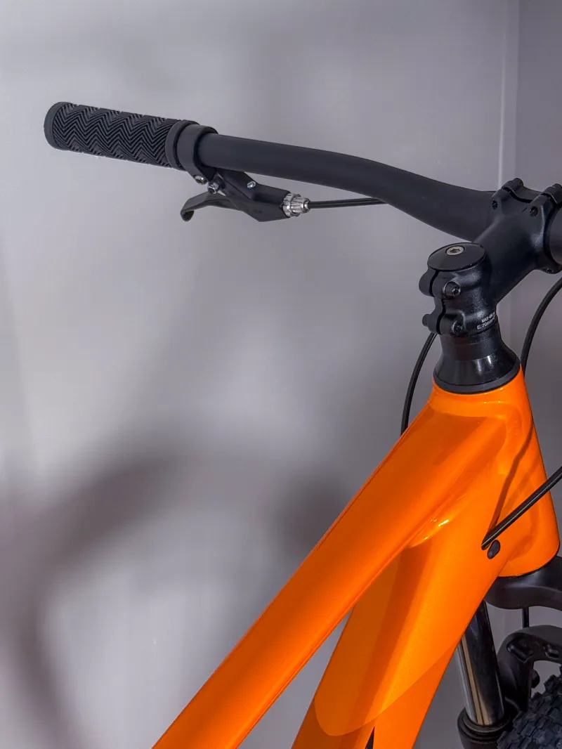 Giant Talon 4 29 Mountain Bike In Radiant Orange-7