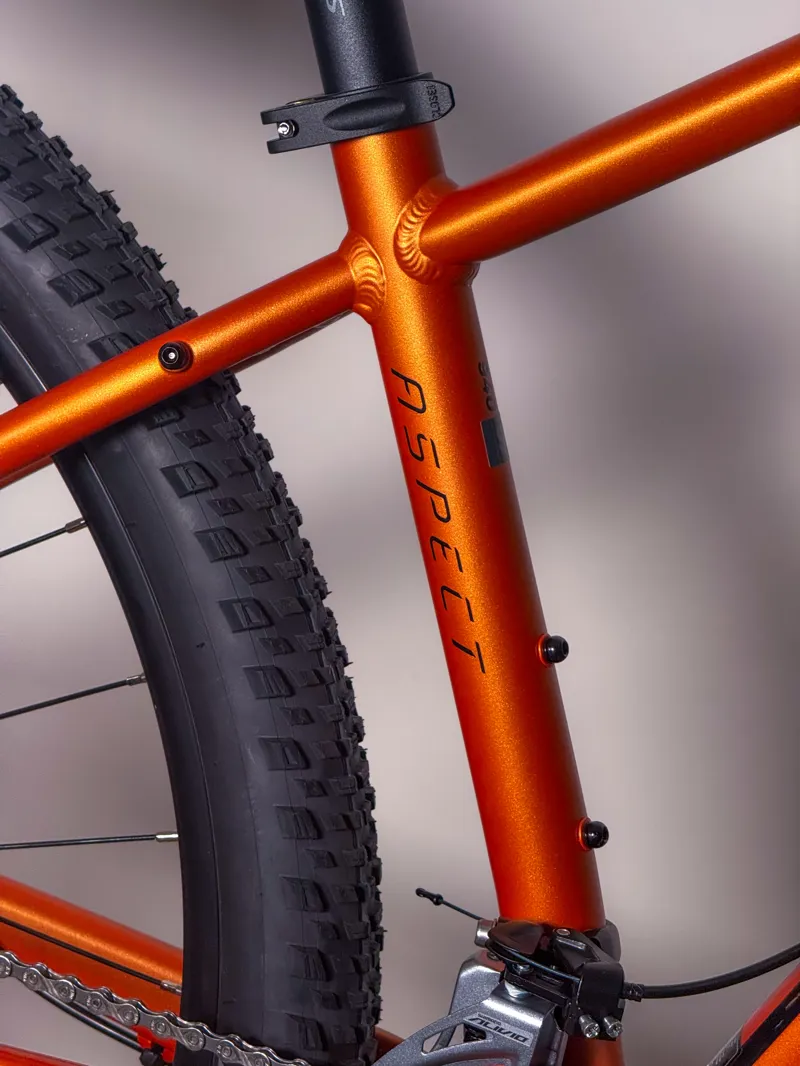 Scott Aspect 940 Mountain Bike in Orange-3