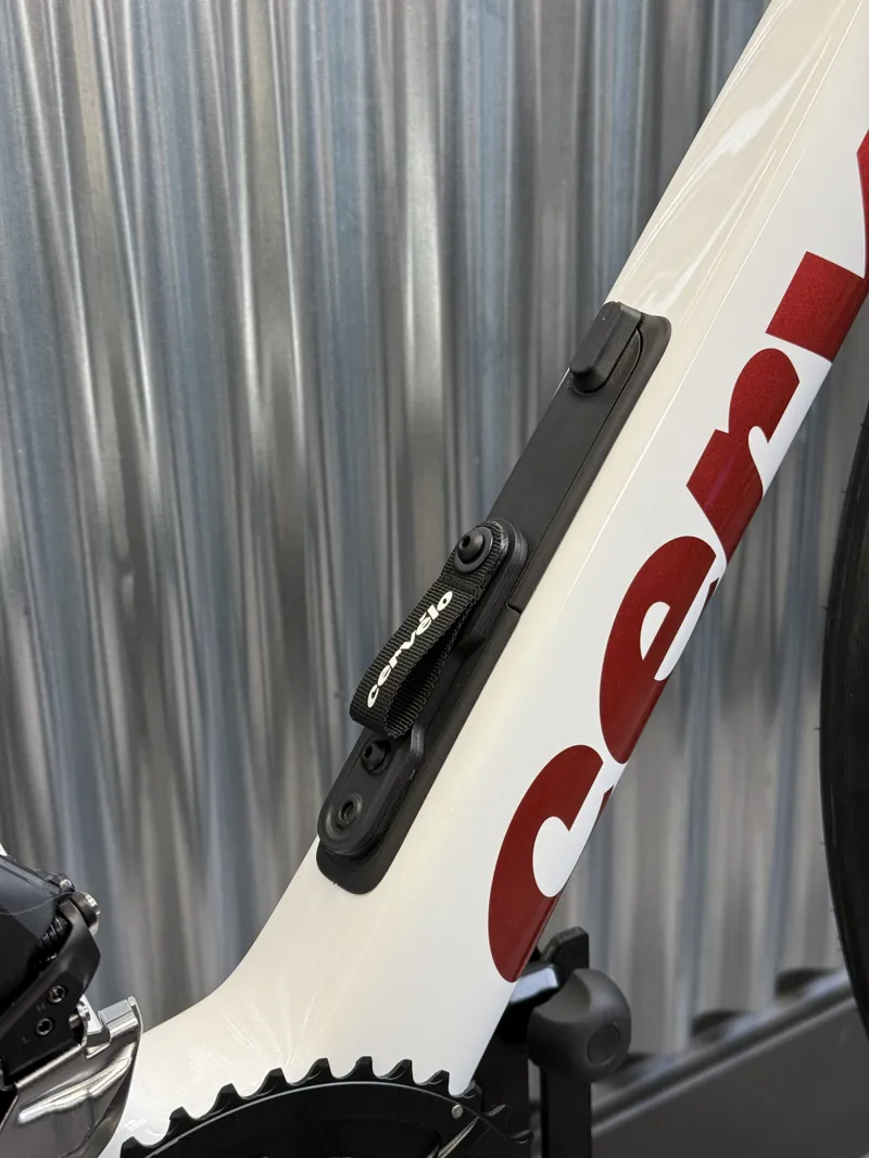 Cervelo Caledonia - 5 Rival AXS Vanilla/Cherry-3