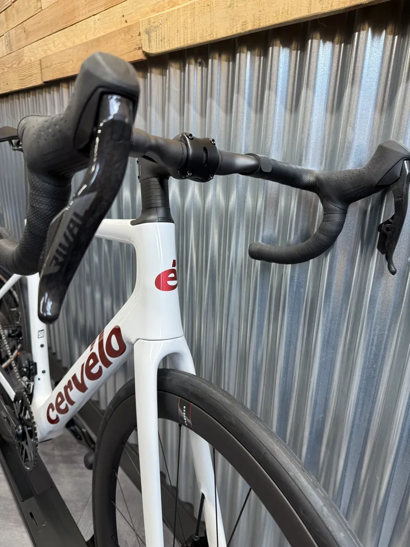 Cervelo Caledonia - 5 Rival AXS Vanilla/Cherry-7