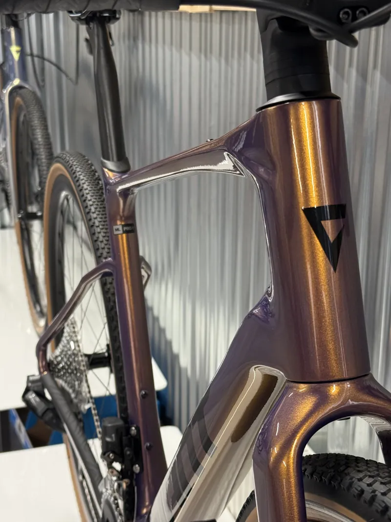 Giant Revolt Advanced Pro 1 Gravel Bike In Gloss Meteor Storm-2